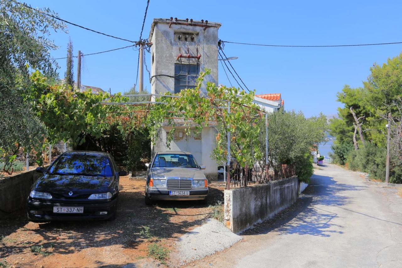 Apartments By The Sea Arbanija, Ciovo - 4320 Трогир Екстериор снимка